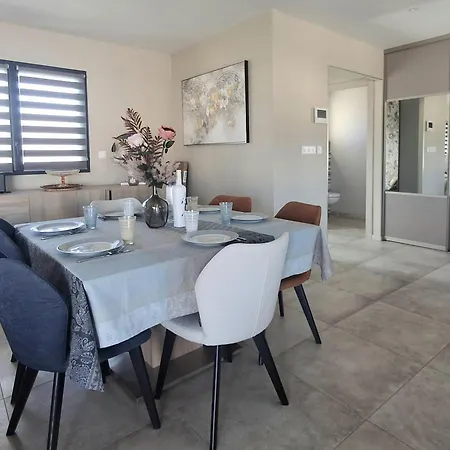 Neuve Avec Piscine Villa *