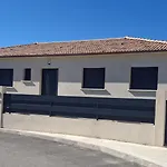 Neuve Avec Piscine 别墅