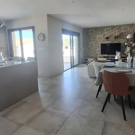 Neuve Avec Piscine