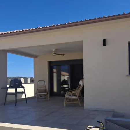 Neuve Avec Piscine
