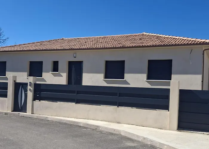 Neuve Avec Piscine Villa