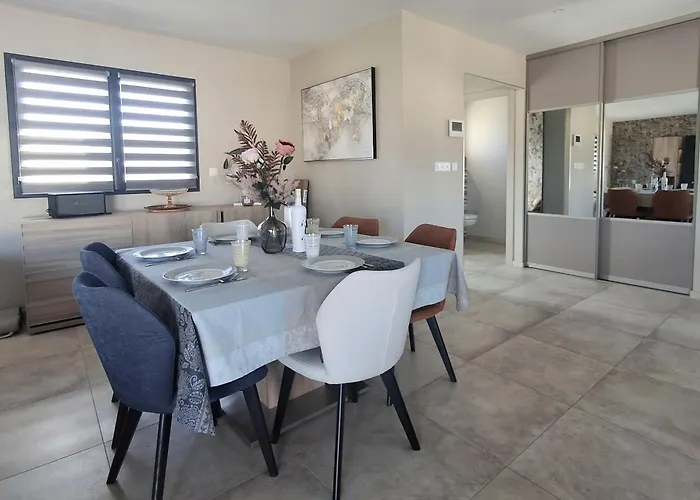 Neuve Avec Piscine Villa *