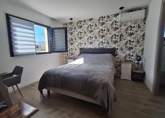 Neuve Avec Piscine *